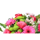 Kytice růžových květů